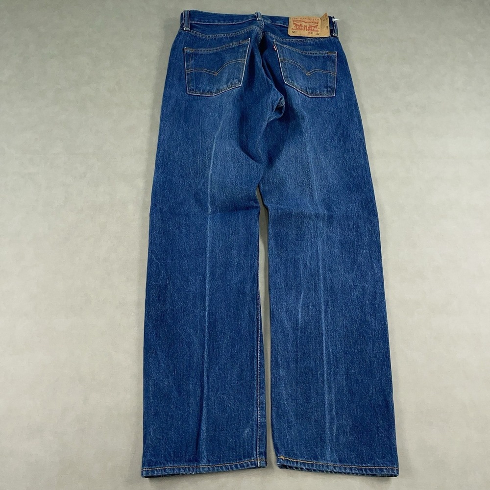 Levi 501 Jeans Mens 31x32 Denim Button Fly Straight Leg Faded (Fits 29x30) - Picture 2 of 16